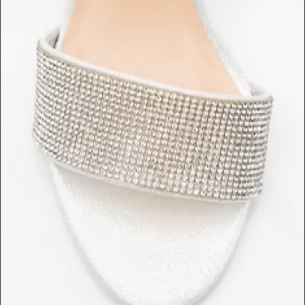 NIB Le Chateau Jewel Crystal Glam Sparkly Sandals - Picture 8 of 9